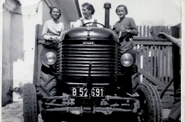 1950er v.l. M. Bodenbrunner, E. Göbl, Erika Brasch 106ME