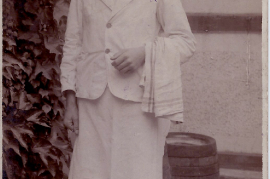 1960 unbekannter Kellner Gasthaus Thell 10EDA