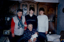 2014 5 Generationen, M. Lang, N. Nestlinger, E. Nicko, K. Sonnleitner, Julia Nicko 137So