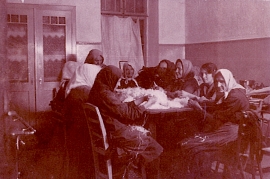 1950er beim Federnschleissen 14WE