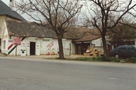 1989 Elektronik Center vorher Eisenhandlung A. Etzler heute Halle W. Liedl 1TA