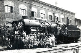 1954 20SG G. Schneemayer mit seinem Team