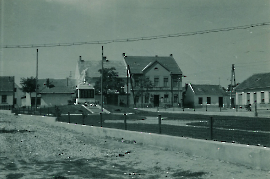 1960er Dorfplatz 21BAUE