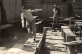 1950er Kegelpartie im Gasthaus am Bahnhof Fam. Pamer 26HM