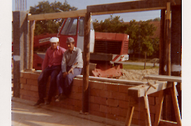 1970 W. Dürr, H. Zapfl. Neubau des Gemeindeamtes in D. Jahrndorf 75DW