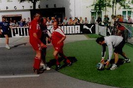 2000 1. Zurndorfer Dorffest Fußballspiel auf der B10 79GEZ