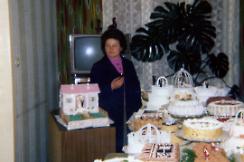 1975 Hochzeitsvorbereitung Fr. Steiner 52HR