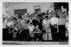 1960er Tag der Fahne, beim Kriegerdenkmal 42LAG
