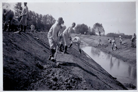 1945er unbekannt Bauarbeiten Leitha Kanal bei D.- Jahrndorf 36AH