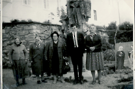 1964 Pfarrausflug v.l. Magdalena Frank, K. Sonnleiner, Fr. Milleschiz, M. Sonnleitner, M. Wurm 165So