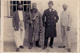 1950er rK. Theatergruppe Zurndorf 3.v.l. H. Heidovitsch sen. 20HEI