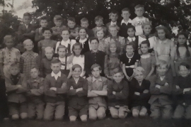 1945 28Sch Schulklasse Jahrgang 1937-38