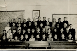 1950 1. Klasse mit Fuhrmann Lehrerin Jahrgang 1944 69SG
