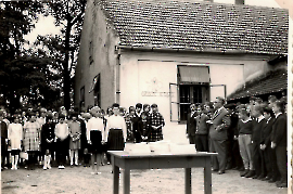 1965 in der alten Hauptschule r. Fl. Alfred Bauer 90ZWE