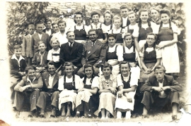 Kuhne  57 Dir. Vlasich und Dir. Graf mit Schüler 1950