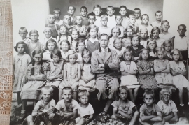 1937 Schulbild Jahrgang 1927-28 Lehrer Tuschl