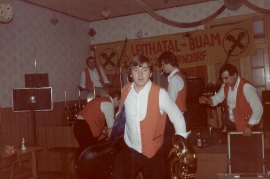 1982 Leithatal Buam Silvester in Gattendorf der Abbau 43DW