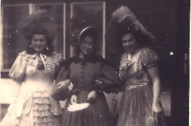 1935 Resi, Katharina Weintritt, Maria Szigeti 11ZWE