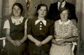 1930er v.l.v. L. Ecker, J. Ecker, K. Ecker ??  2DM