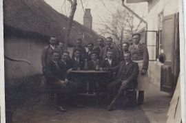 1937 1.v.r. Ch. Beck Kirtagsburschen im Gasthaus Thell 36PJ