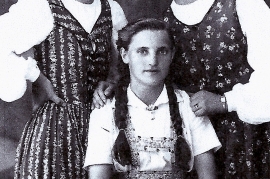 1935 ol. M. Leitner, E. Leitner, u. Emma Fanzler 5SM