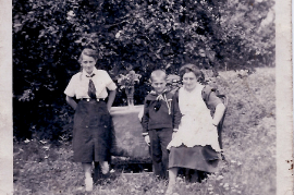 1943 Helene, Willi, Resi Pethö 12BECK