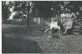 1940 Am Bauernhof 13ST