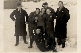 1940er v.l. Karl Kafka, 5x unbekannt, vorne Matthias Metzl ?, 17KAKA