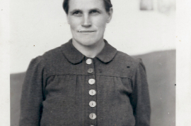 1940er Theresia Schneemayer geb. Szoka 18SCHM