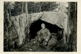1940er vor dem Zelt J. Bruckner 33DM