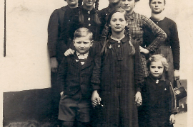 1940er  Fr. Planka, M. Weiss, M. Metzl, in der Langegasse 33NIT