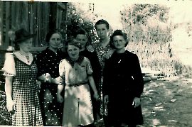 1950er vl. Resi Meixner, Leni ?, Hansi ?, M. Nicko, Marta Ettl, Karoline Schneemayer 53SCHP