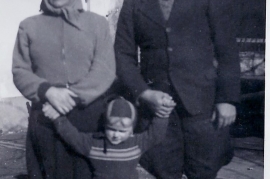 1949 Hans Ewald Amri mit Fam. 77AH
