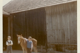 1966 am Bauernhof 15WS