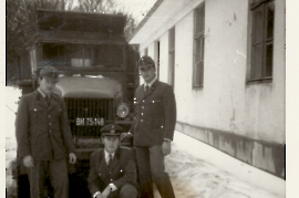 1970 mitte W. Dürr in der Kaserne Kaisersteinbruch mit meinem Jimmi 36DW