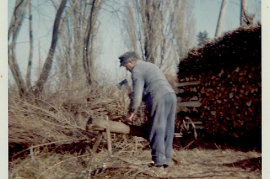 1967 L.Samek bei der Holzarbeit 40WS