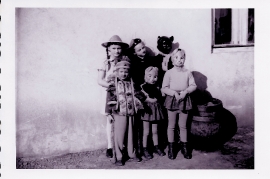 1965 M. Mayerhofer, M. Ebner, P. Mayerhofer,  vorne Werner, Monika, Poldi 63M