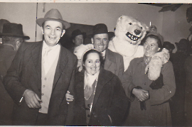 1963 Fam. Szigeti, Fam. Ranitsch 1963 (vermutlich im Fasching) 7WRR