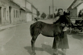 1960er J. Amri mit Pferd Prinz 9AH