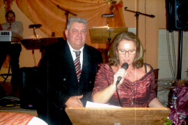 2016 R. Suchy, Wirtin E. Nitschinger 50 Jahre Festsaal 38NIT